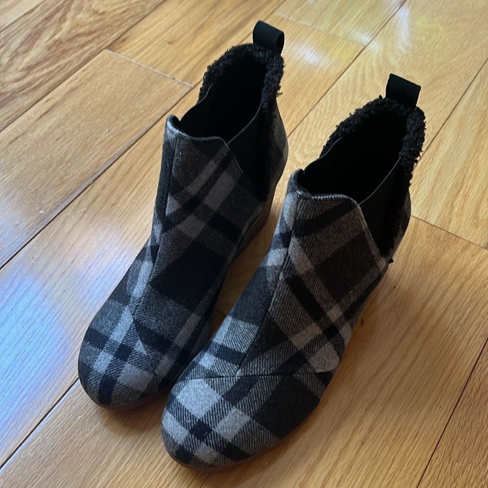 NEW TOMS Kelsey Wedge Bootie Size 9.5 Black Plaid Wool Blend OrthoLite - Picture 12 of 12